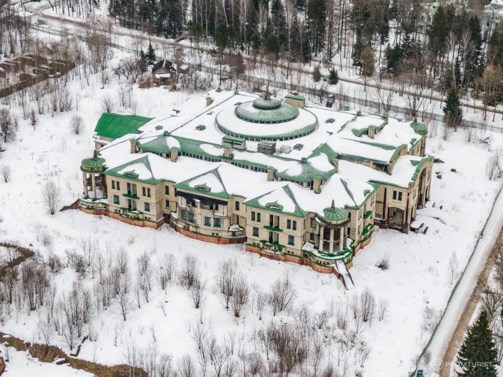 Продажа санаторно-гостиничного комплекса "Морозовка" с живописным ландшафтом и богатой инфраструктурой